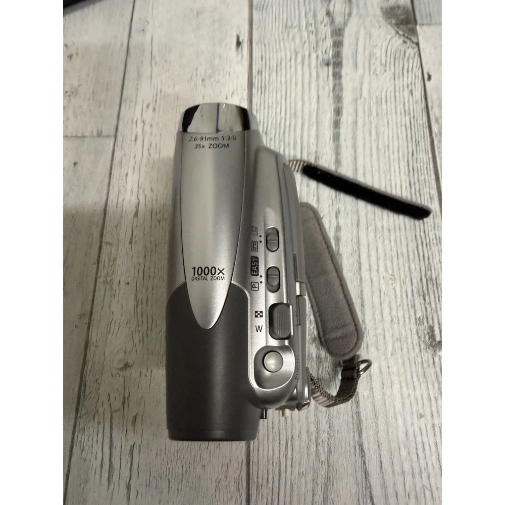 Canon ZR830 MiniDV Digital Camcorder w/Accessorie Tested & Working Need Battery